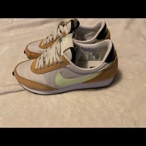 Nike Air Max women’s